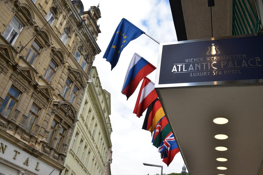 Ea Hotel Atlantic Palace การ์โลวีวารี ภายนอก รูปภาพ